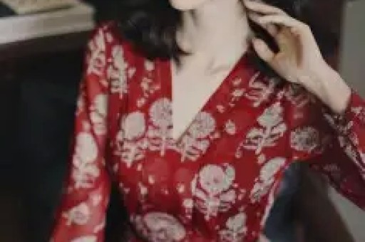 震惊粉丝：网红作家负债超80亿元